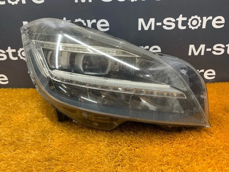 Фара Mercedes-Benz Cls-Class 2012 A2188202459 W218 276.952, правая