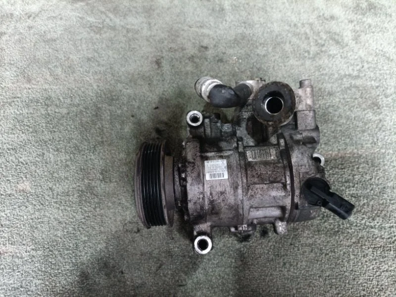 Компрессор кондиционера Audi A4 2004 4F0260805T 4F BYK