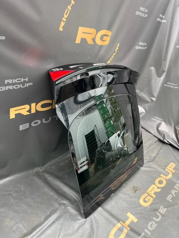 Крышка багажника Audi A7 2012 4G8827025B 4G