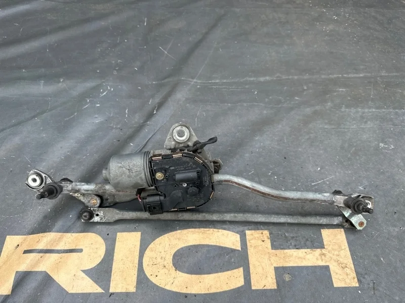 Трапеция дворников Audi A6 2011 4F1955023K C7 CCAA, передняя