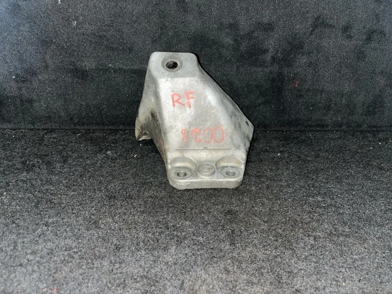 Кронштейн опоры двигателя Bmw 5-Series 2012 6795958 F10 N47D20C, передний правый