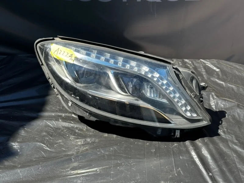 Фара Mercedes-Benz S-Class 2014 A2228208061 W222, правая