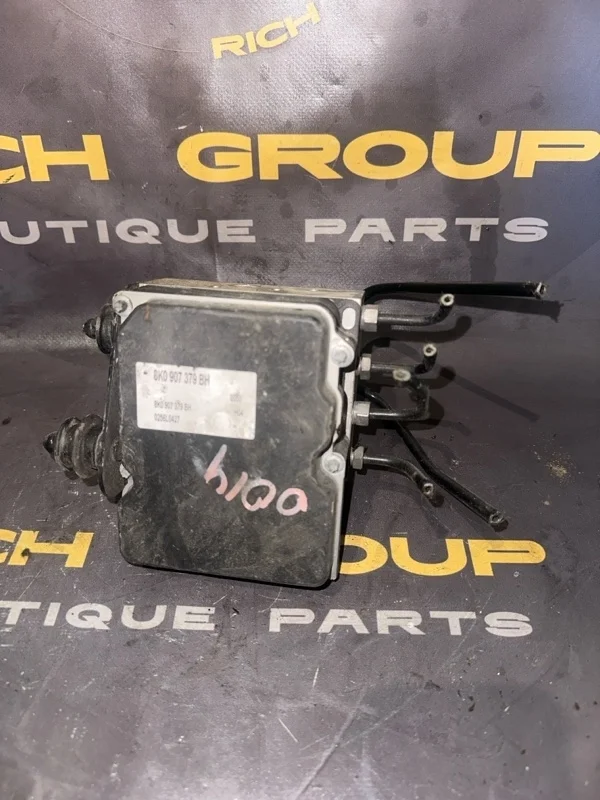 Блок ABS Audi A4 2010 8K0907379BH B8 CAEA