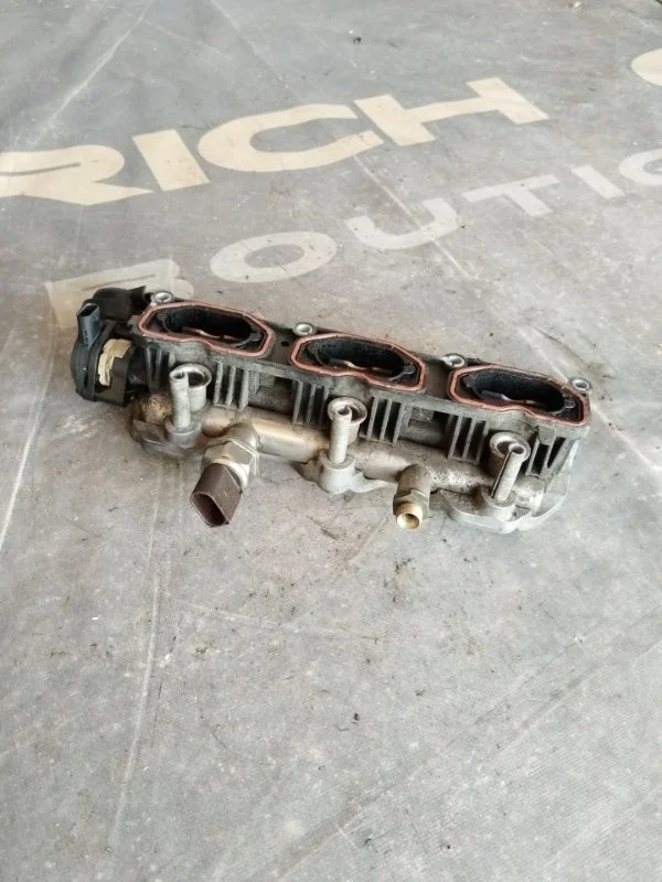 Коллектор впускной Audi A6 2010 06E133109 C6 CCA