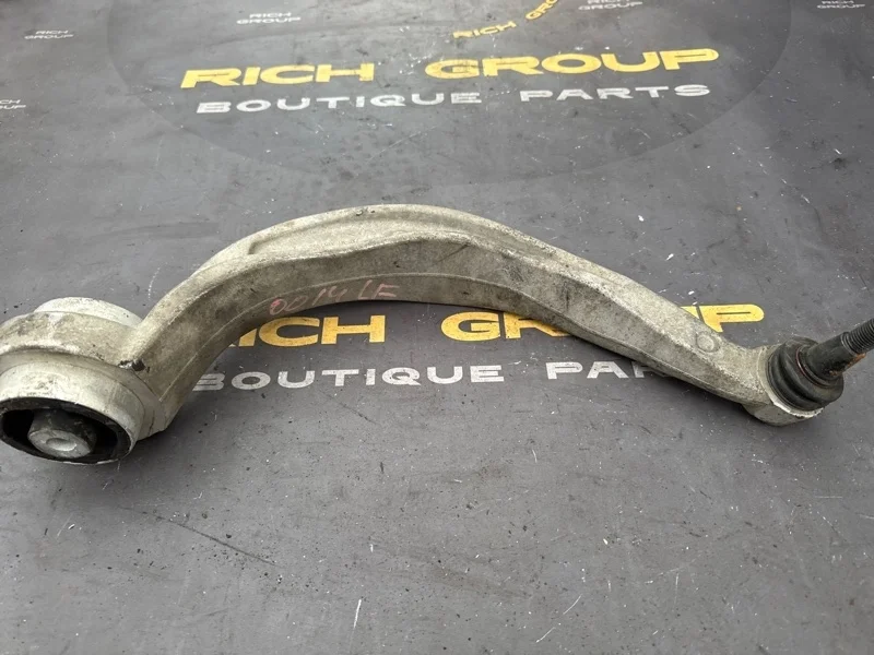 Рычаг подвески нижний Audi A4 2010 8K0407693T B8 CAEA, передний левый