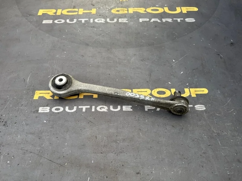 Рычаг подвески нижний Audi A5 2013 8K0407506A 8TA CGLC, передний правый