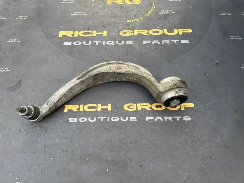 Рычаг подвески нижний Audi A4 2010 8K0407694T B8 CAEA, передний правый