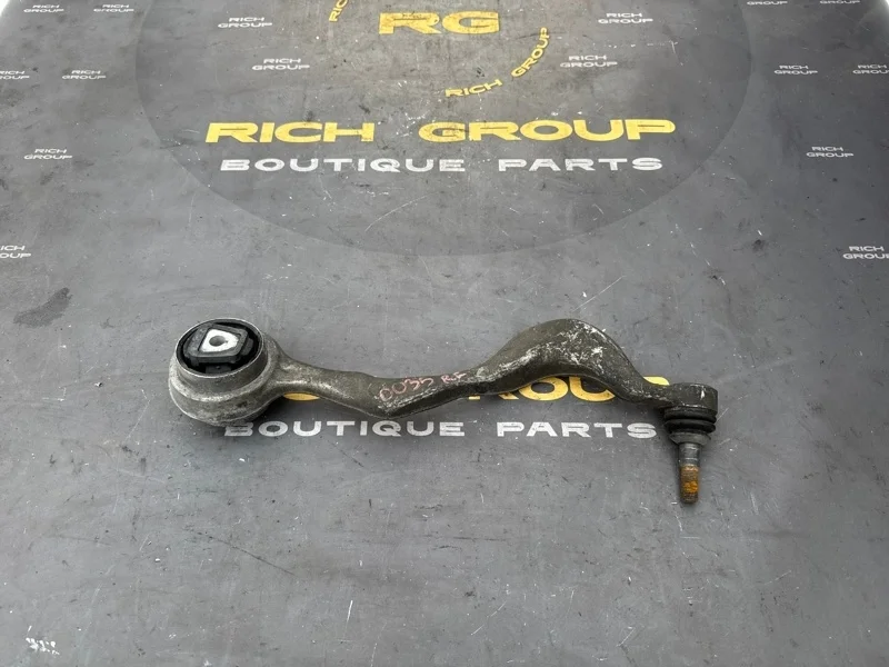 Рычаг подвески нижний Bmw 3-Series 2009 31122405862 E93 N51B30A, передний правый