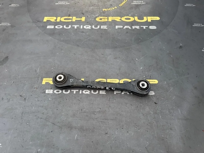 Рычаг подвески верхний Audi A4 2009 8K0501529L 8K2 CAEB, задний правый