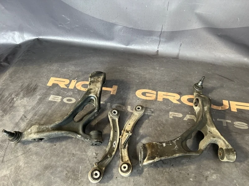 Рычаг подвески нижний Audi Q7 2008 7L0505375A 4L BTR, передний