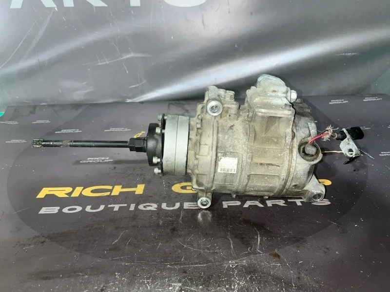 Компрессор кондиционера Audi A6 2007 4471903328 C6 BVJ