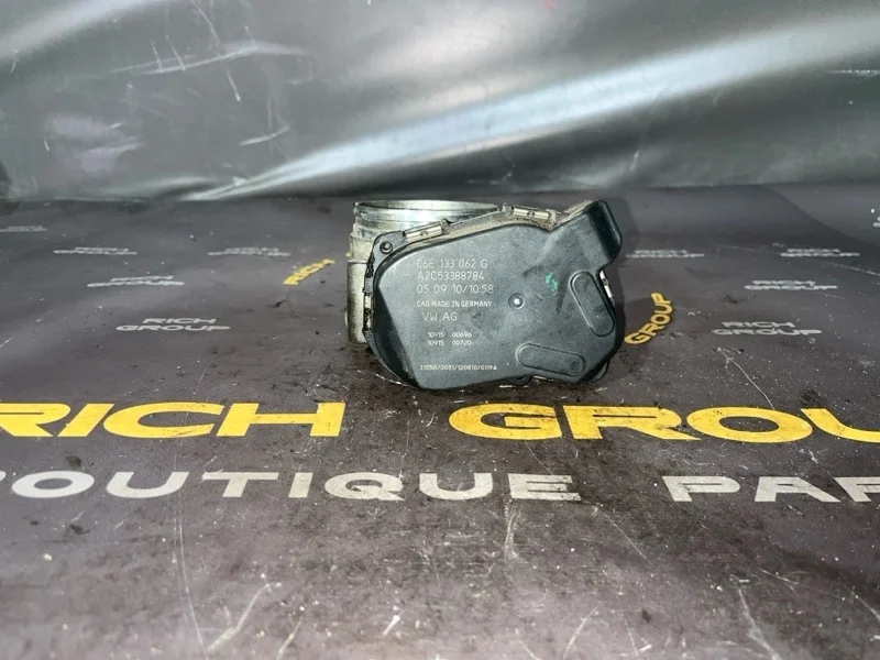 Дроссельная заслонка Audi A4 06E133062G B8 CAL