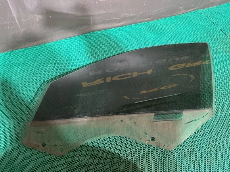 Стекло двери Bmw 5-Series 2010 51337182109 F10 N52B30A, переднее левое