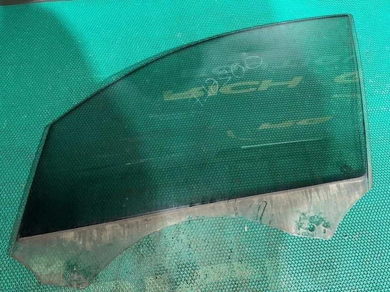 Стекло двери Audi Q5 2010 8R0845201B 8RB CAHA, переднее левое