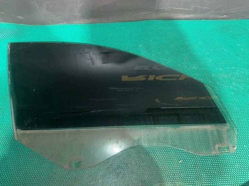 Стекло двери Bmw 5-Series 2009 51337110634 E60 N52B25A, переднее правое