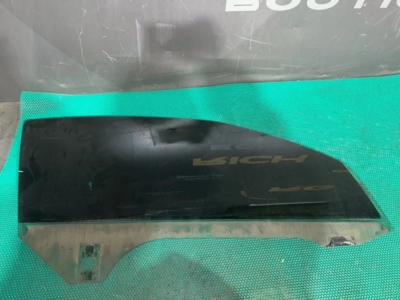 Стекло двери Bmw 3-Series 2009 51337145922 E93 N51B30A, переднее правое