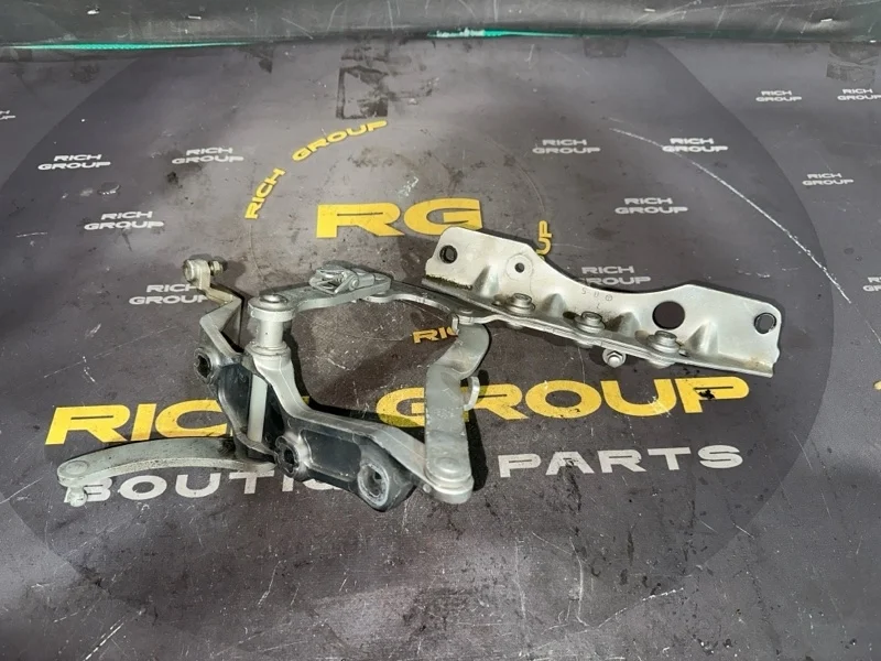 Петля капота Mercedes-Benz S-Class 2007 A2218800328 W221 M273KE55, левая