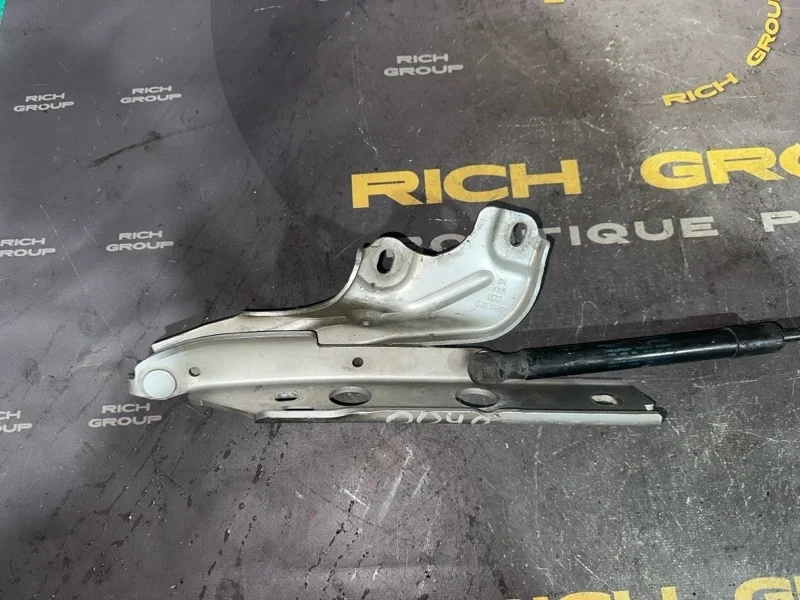 Петля капота Audi A6 2012 4G8823302D 4G2 CDUD