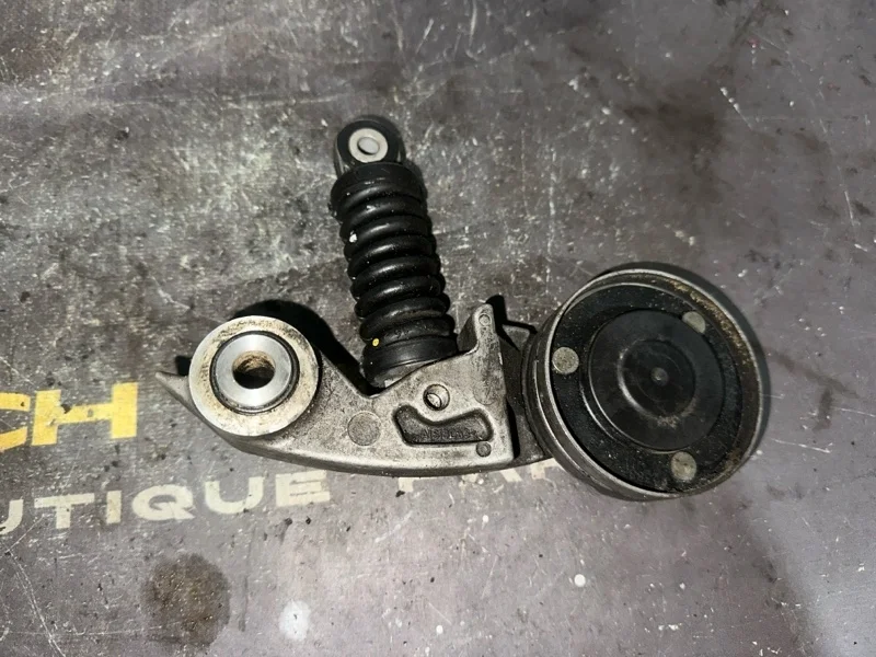 Натяжитель ремня генератора Audi A8 2010 079903133AM D4 CDRA