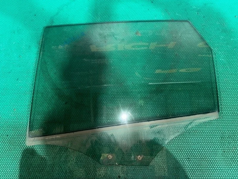 Стекло двери Audi Q5 2010 8R0845205F 8RB CAHA, заднее левое