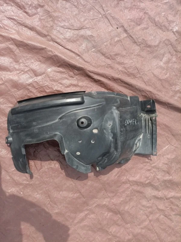 Подкрылок Bmw 3-Series 2005 51717059378 E90 N46B20B, передний правый