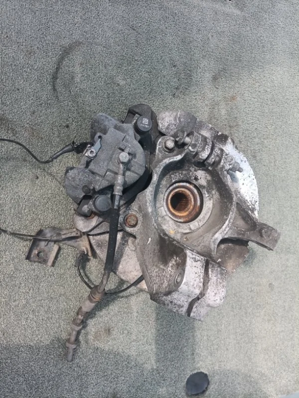 Ступица Land Rover Discovery Sport 2016 LR078178 L550 204 DTD, передняя левая