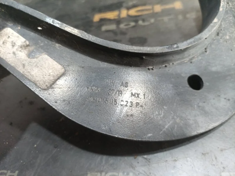 Рычаг подвески верхний Volkswagen Passat 2014 1K0505323P 362 CFFB, задний левый