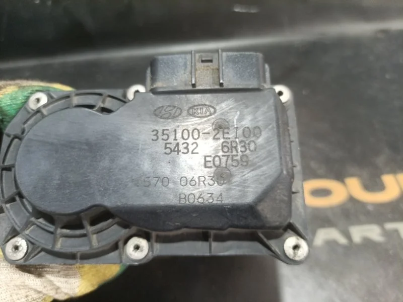 Дроссельная заслонка Kia K5 2014 351002E100 TF G4ND