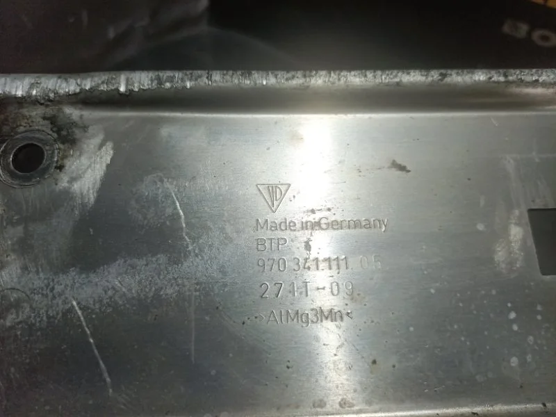 Защита двигателя Porsche Panamera 2010 97034111105 970 4870