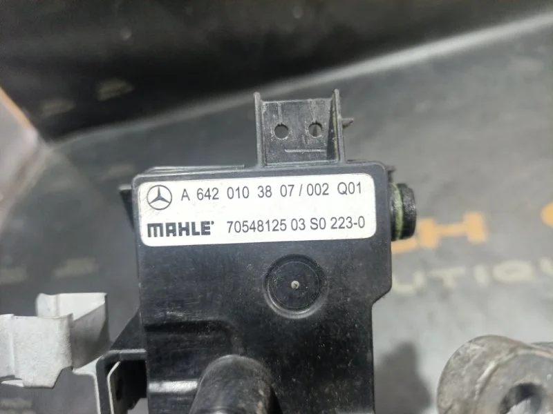 Клапан вентиляции картерных газов Mercedes-Benz S-Class 2015 A6420103807 W222 642 867