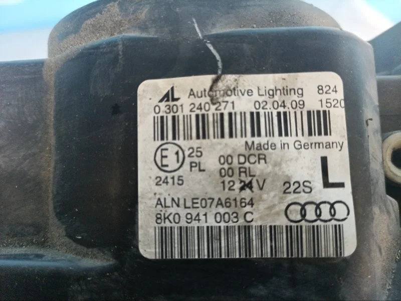 Фара Audi A4 8K0941003C, передняя левая