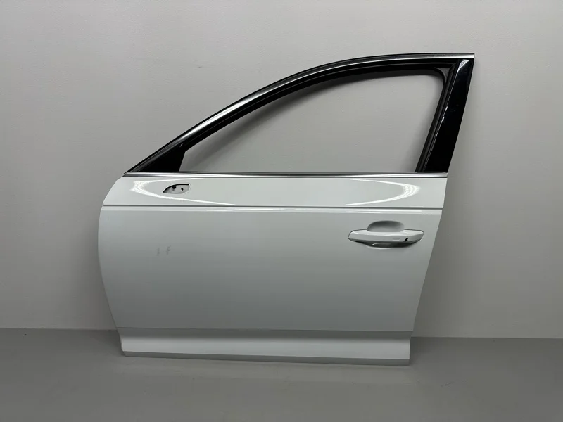 Дверь Audi A4 B9
