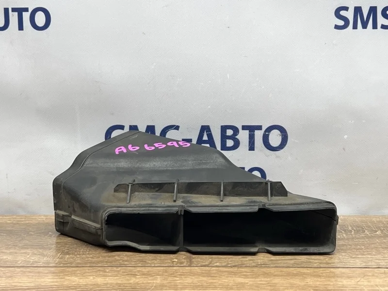 Воздуховод Audi A6 2009 4F0129618J C6 3.0 CAJ