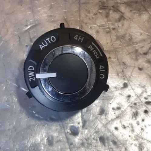 Переключатель Nissan Pathfinder III рестайлинг (2010—2014) 2012 KL0 - SILVER METALLIC