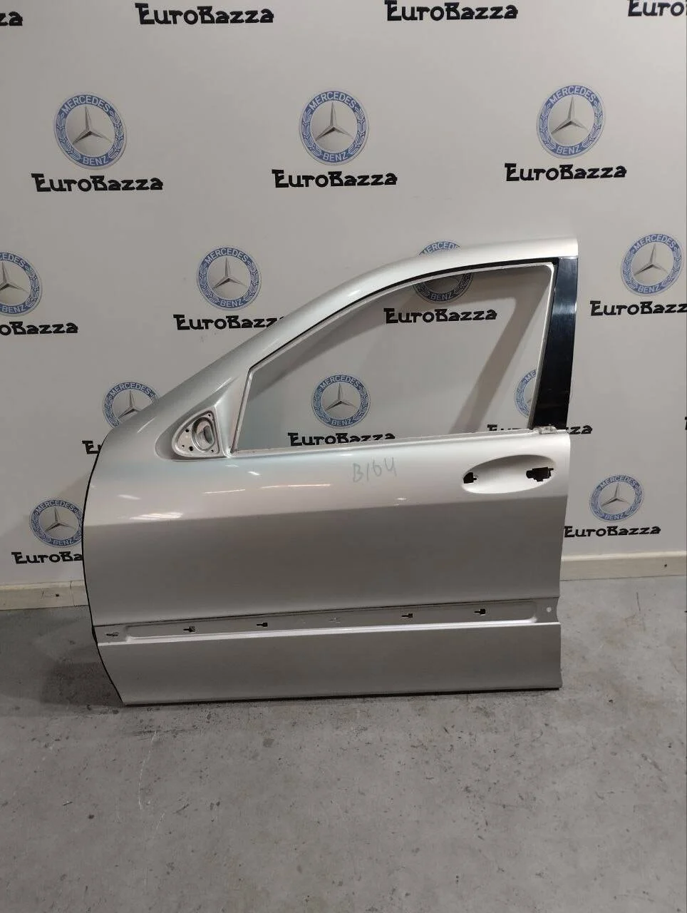 Дверь передняя левая Mercedes W220