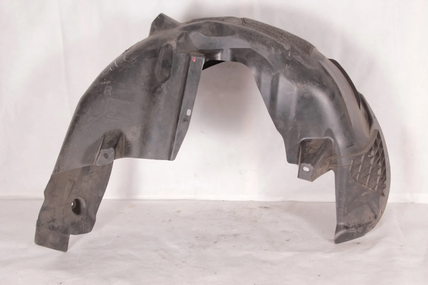 Подкрылок задний прав купе Опель Астра J GTC