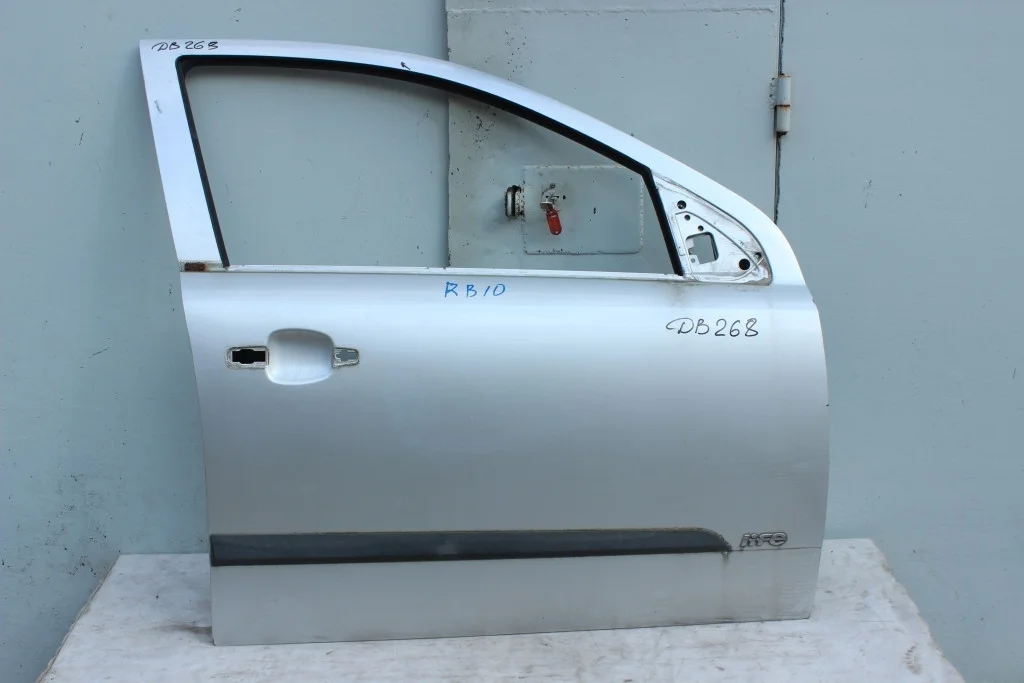 Дверь передняя правая Opel Astra H ДВ268