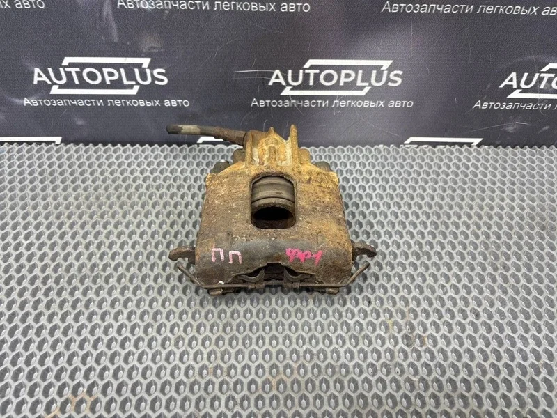 Суппорт тормозной Ford Focus 2003 1478507 СЕДАН 1.6 CDDA, передний правый