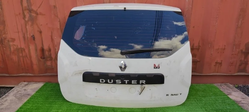 Дверь багажника Renault Duster 901008732R HS, задняя