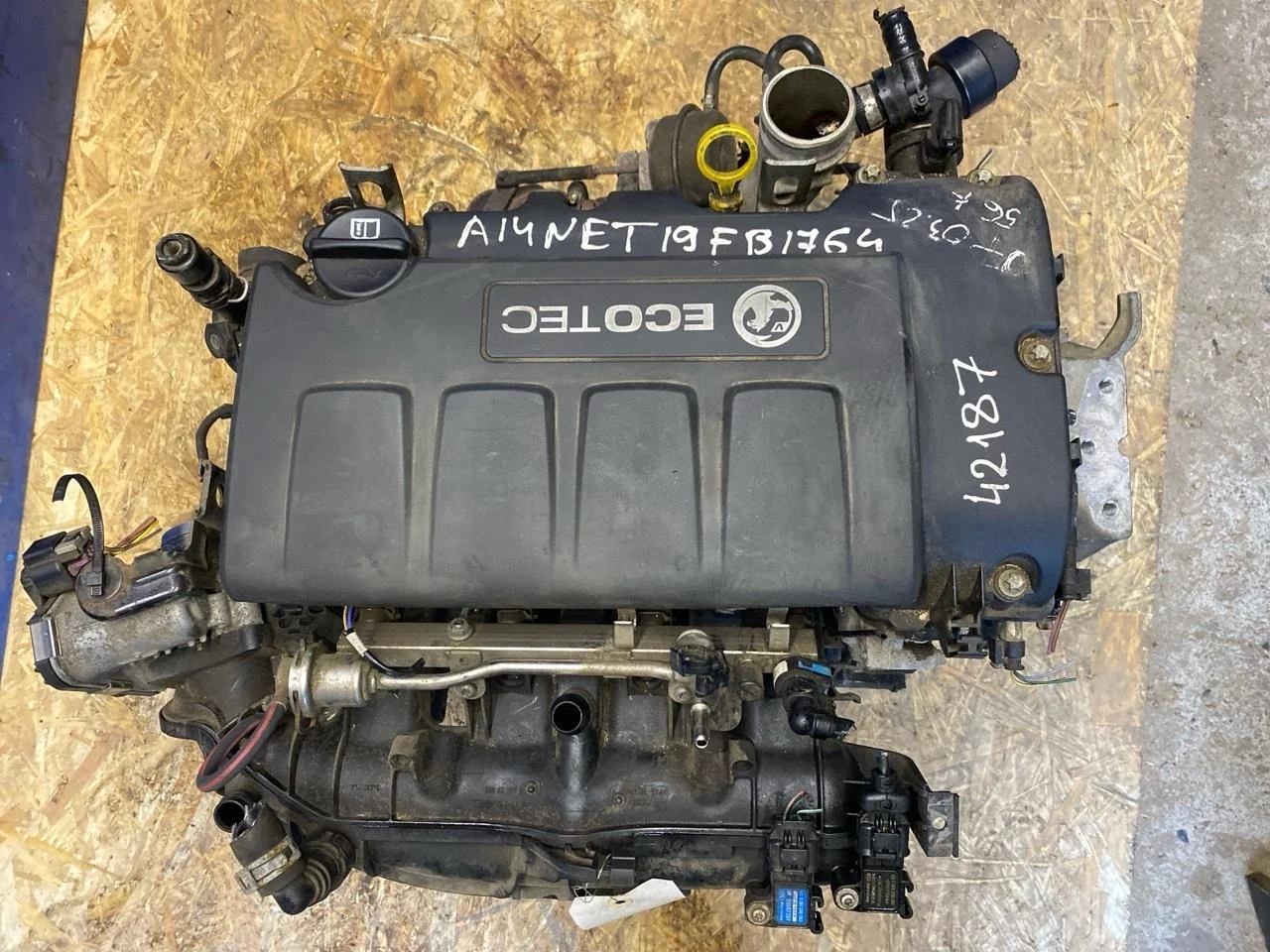 Двигатель Opel Astra J 2013 55566201 1.4 A14NET