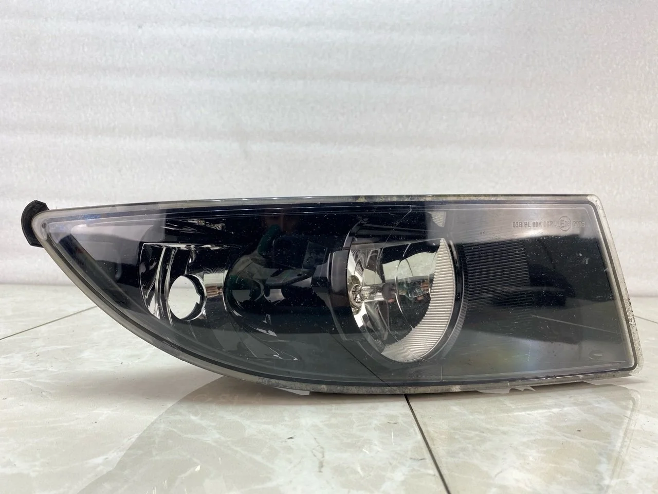 Фара противотуманная, ПТФ Skoda Fabia 2 2013 5J0941700C ХЭТЧБЕК 1.2 CBZ, передняя правая