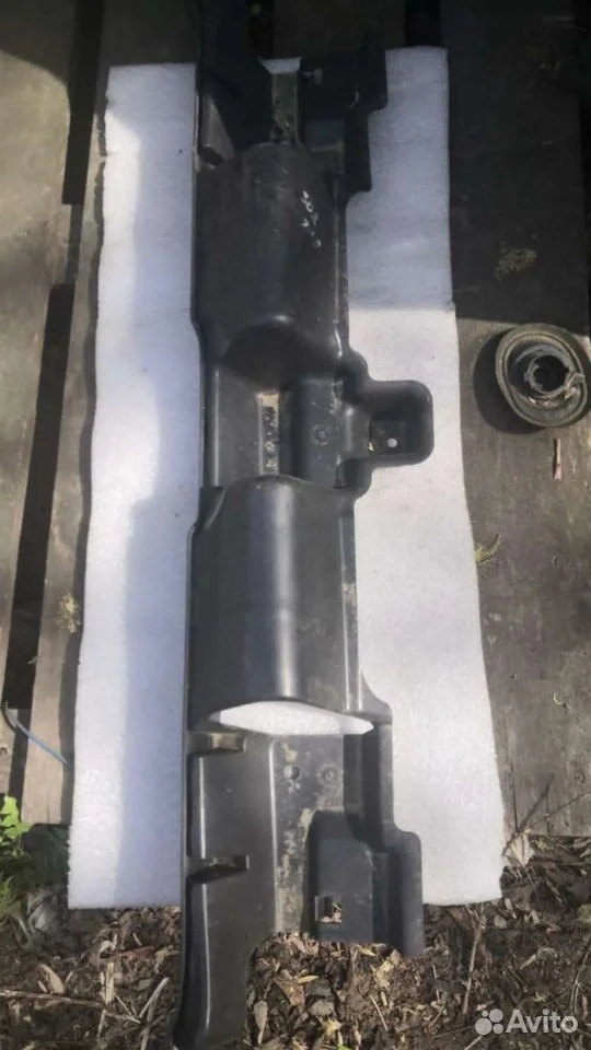 Направляющая заднего бампера пежо 308