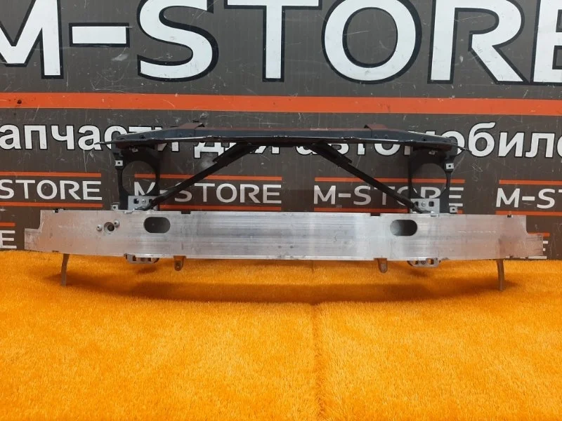 Рамка радиатора Bmw 6-Series 2003 51647046420 E63 N62B44A, передняя