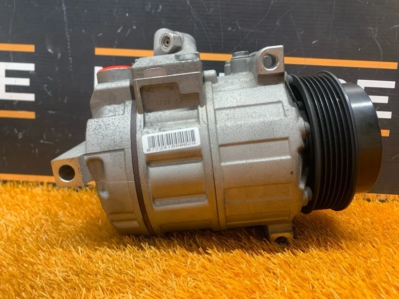 Компрессор кондиционера Mercedes-Benz C-Class 2008 A0022304511 W204 271.860