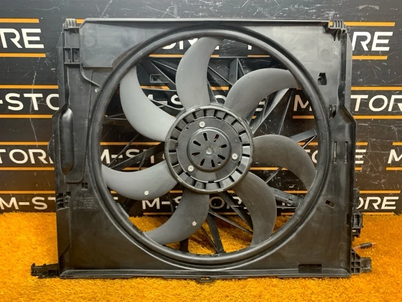 Вентилятор радиатора Bmw 5-Series 2011 17427589031 F10 N52B30A