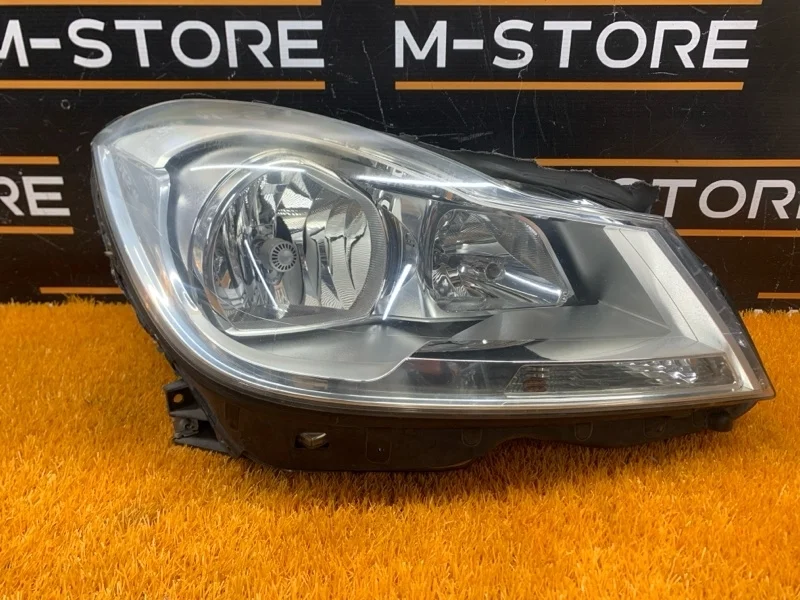 Фара Mercedes-Benz C-Class 2012 A2048205259 W204 271.820, правая