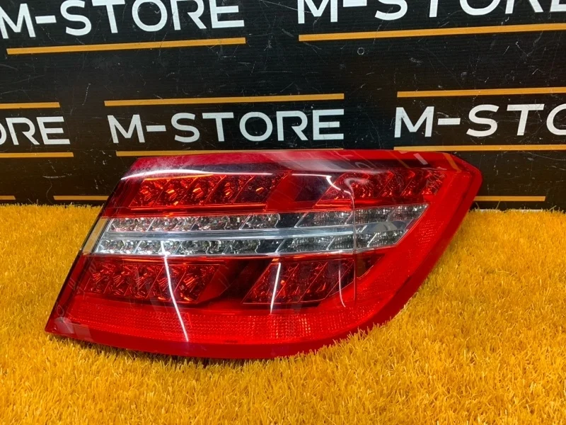 Фонарь задний Mercedes-Benz E-Class 2010 A2078200264 C207 271.860, правый