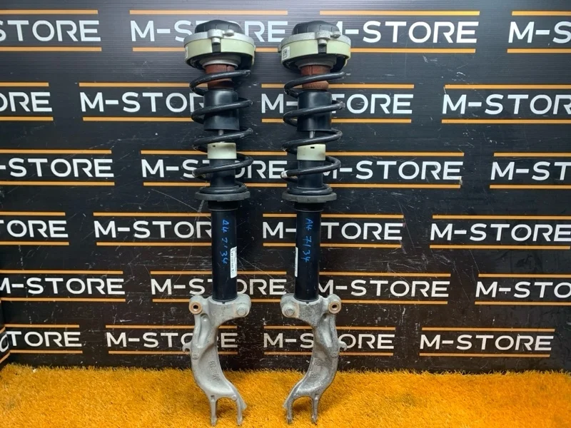Стойка подвески Audi A4 2016 8W0413031AA B9/8W CVKB, передняя