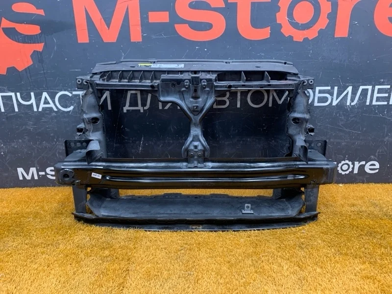 Рамка радиатора Volkswagen Tiguan 2013 5N0805588F 5N CTH