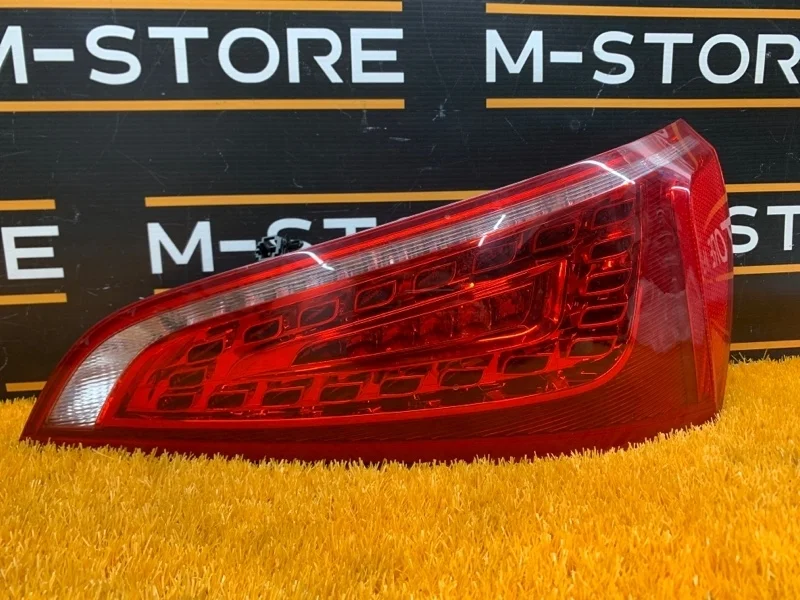 Фонарь задний Audi Q5 2009 8R0945094A 8R CDNC, правый